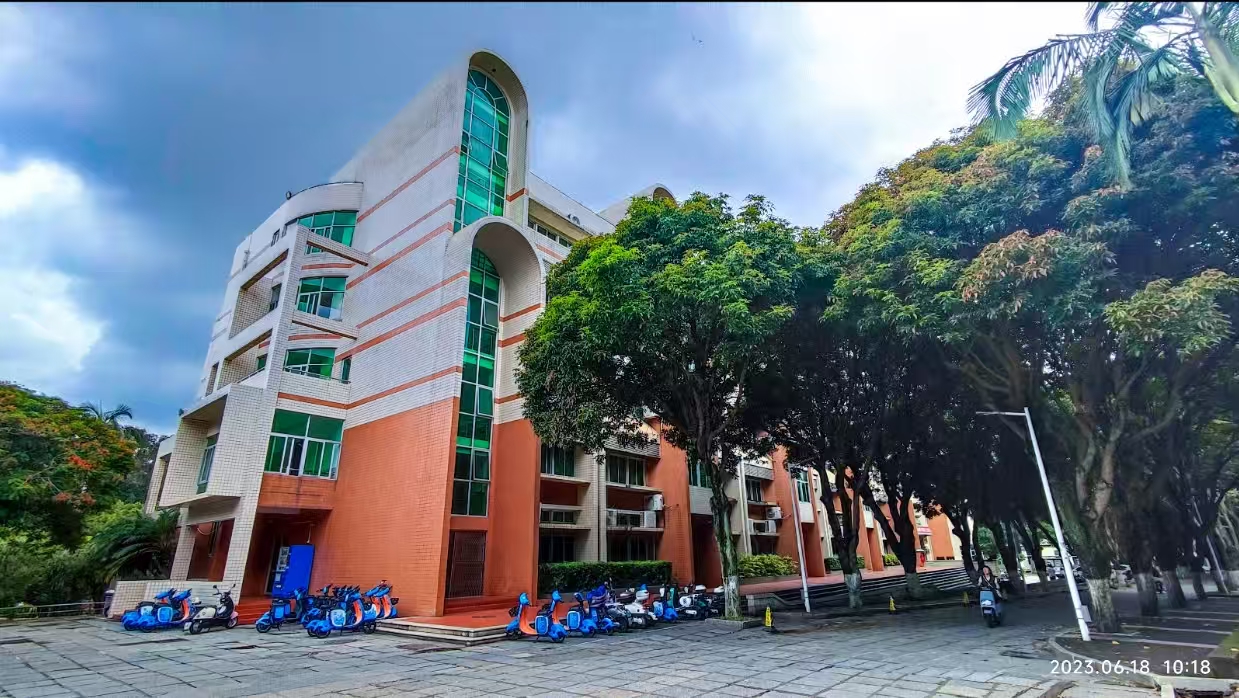 经济与金融学院