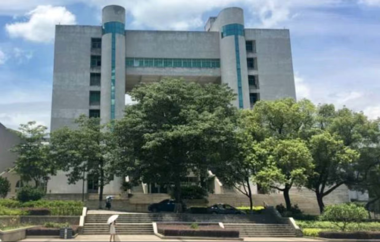 法学院